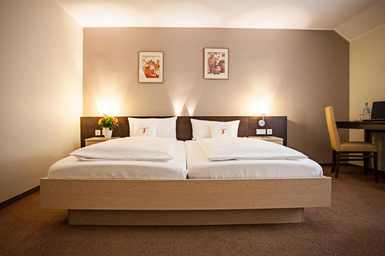 Phoenix Hotel Bergneustadt ภายนอก รูปภาพ