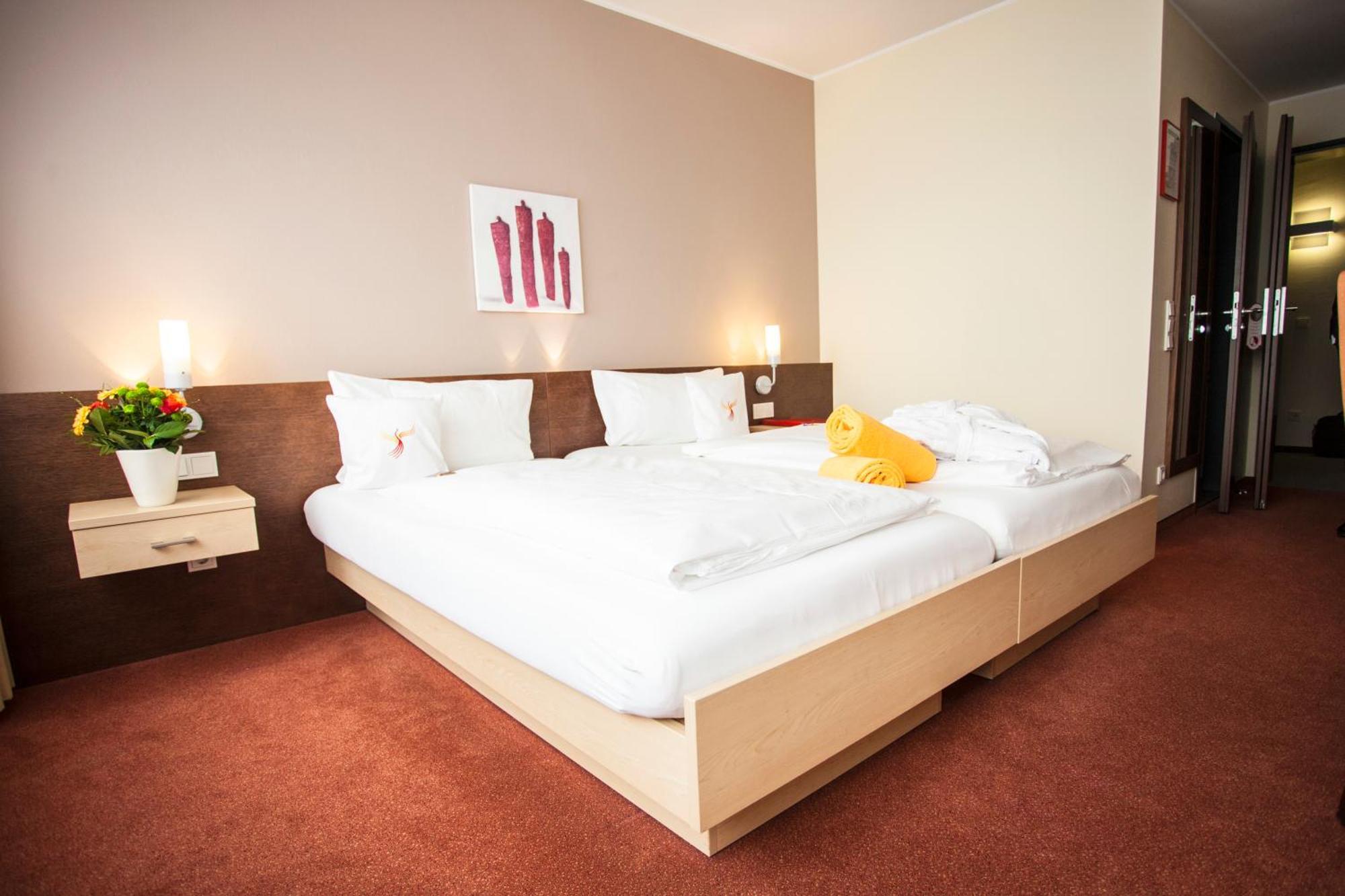 Phoenix Hotel Bergneustadt ภายนอก รูปภาพ