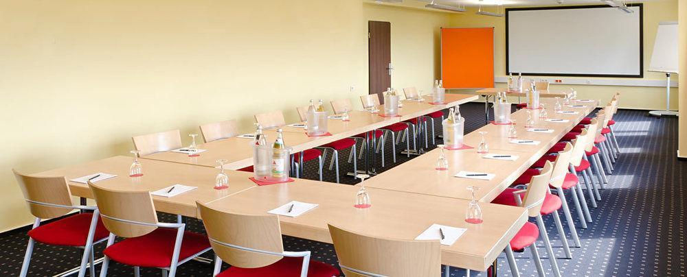 Phoenix Hotel Bergneustadt ภายนอก รูปภาพ